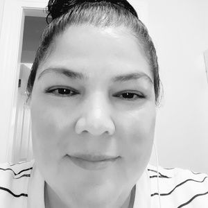 Meet your Posher, Dena